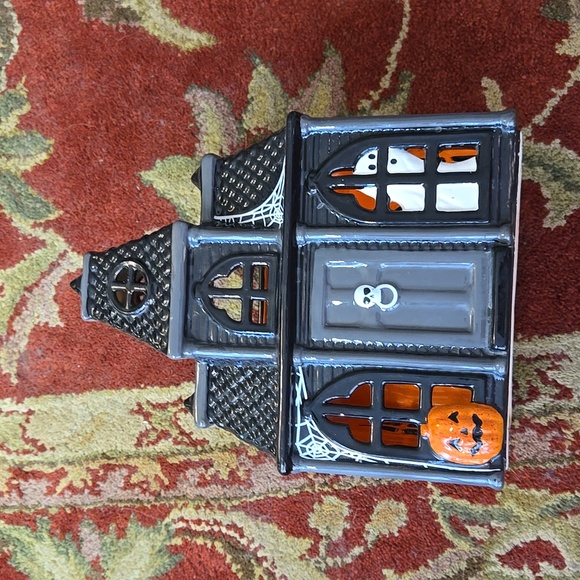 Bath & Body Works Haunted House Candle luminary - Picture 1 of 6